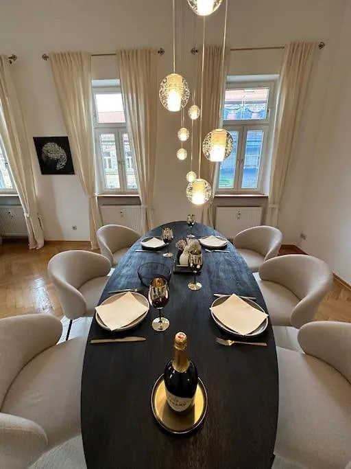 Stilvolle Wohnung In Bestlage Bayreuth